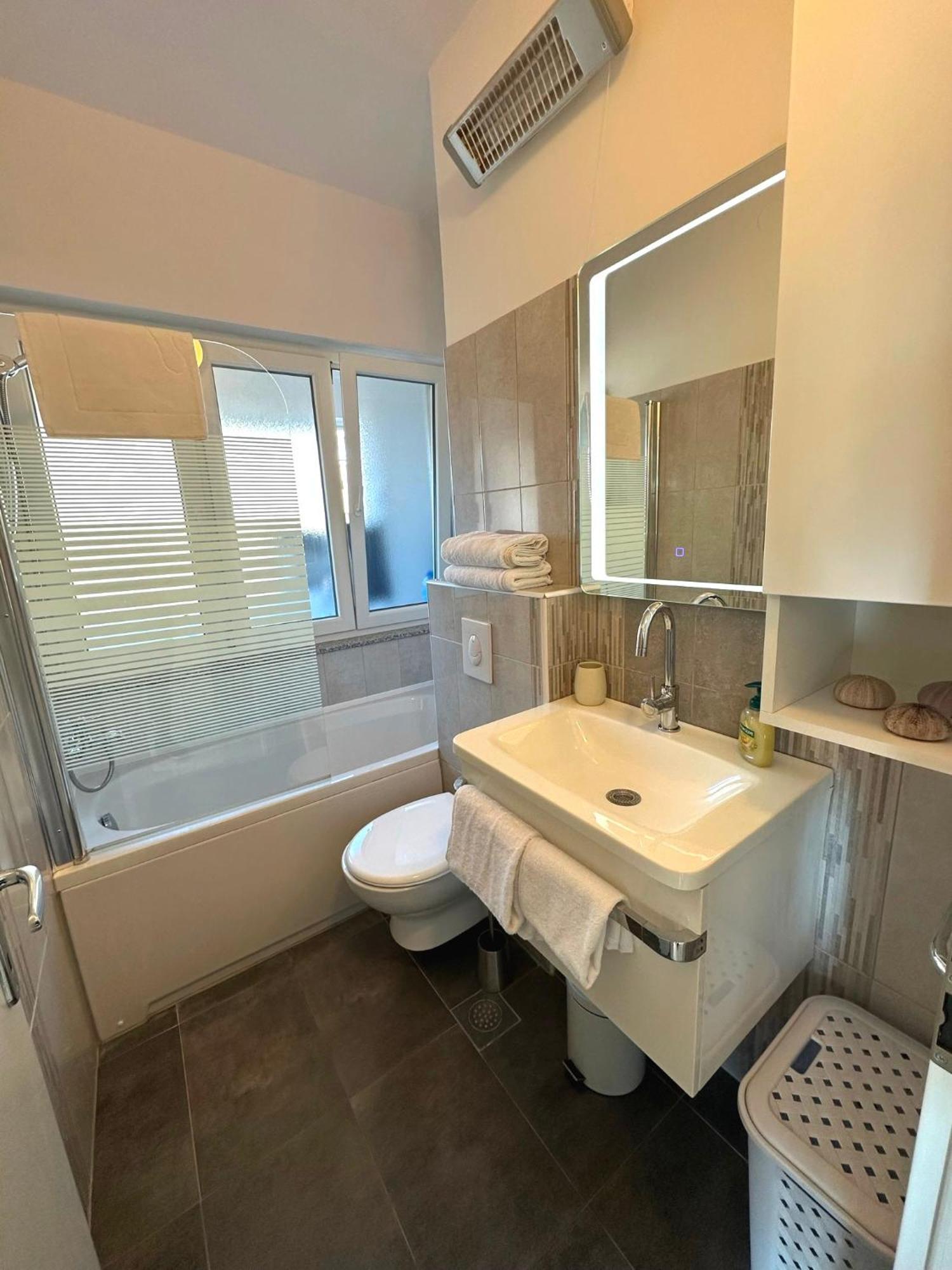 זאדאר Spacious 3Bdr App In Center "Sunny Bayside" מראה חיצוני תמונה